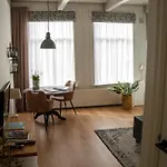 Het Monumentje بيت للعطل *